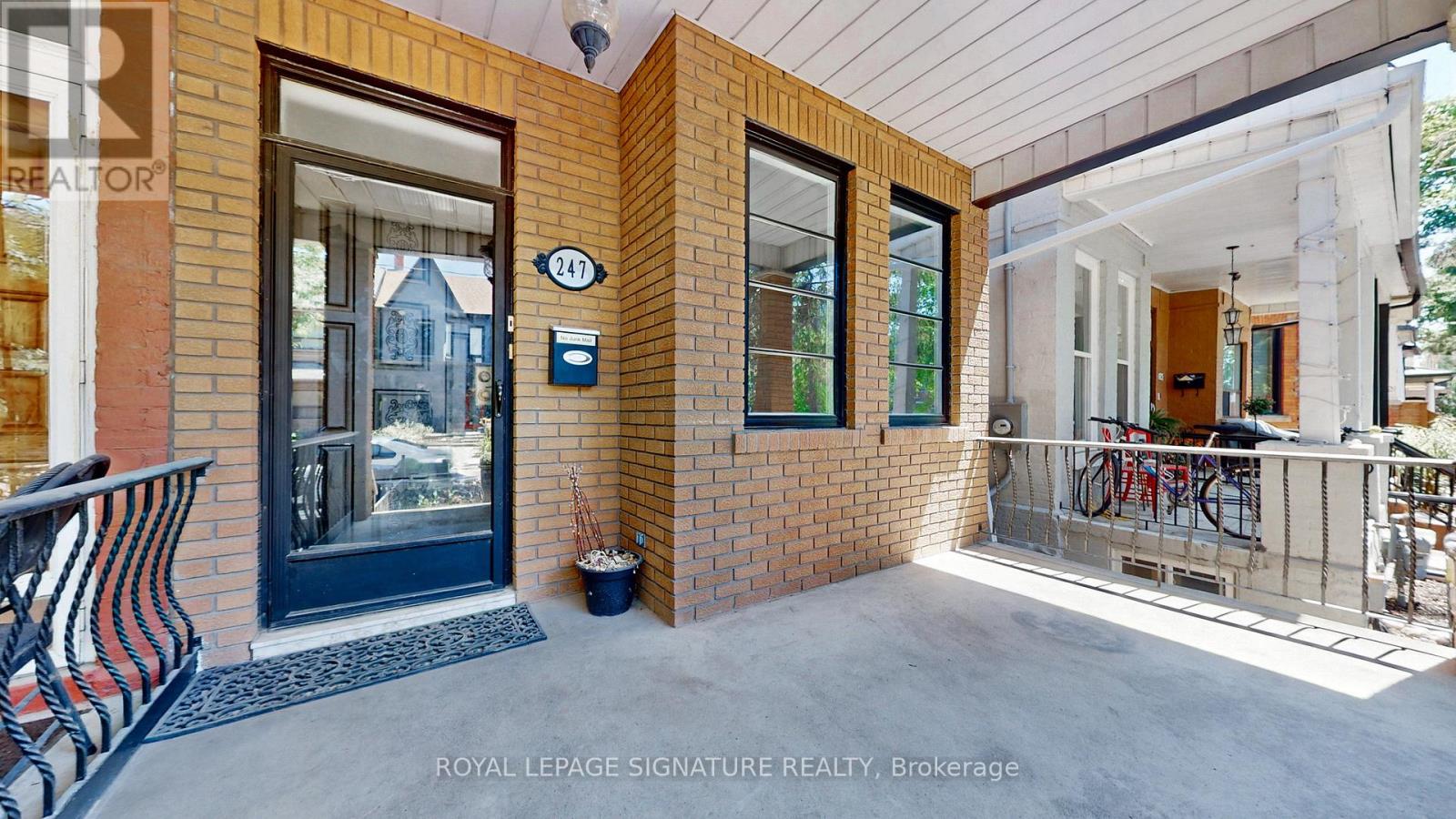 Photo 1 of Main 247 Palmerston Avenue, Toronto ON