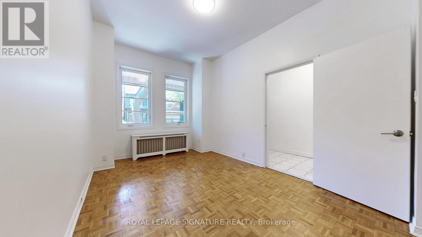 Photo 10 of Main 247 Palmerston Avenue, Toronto ON