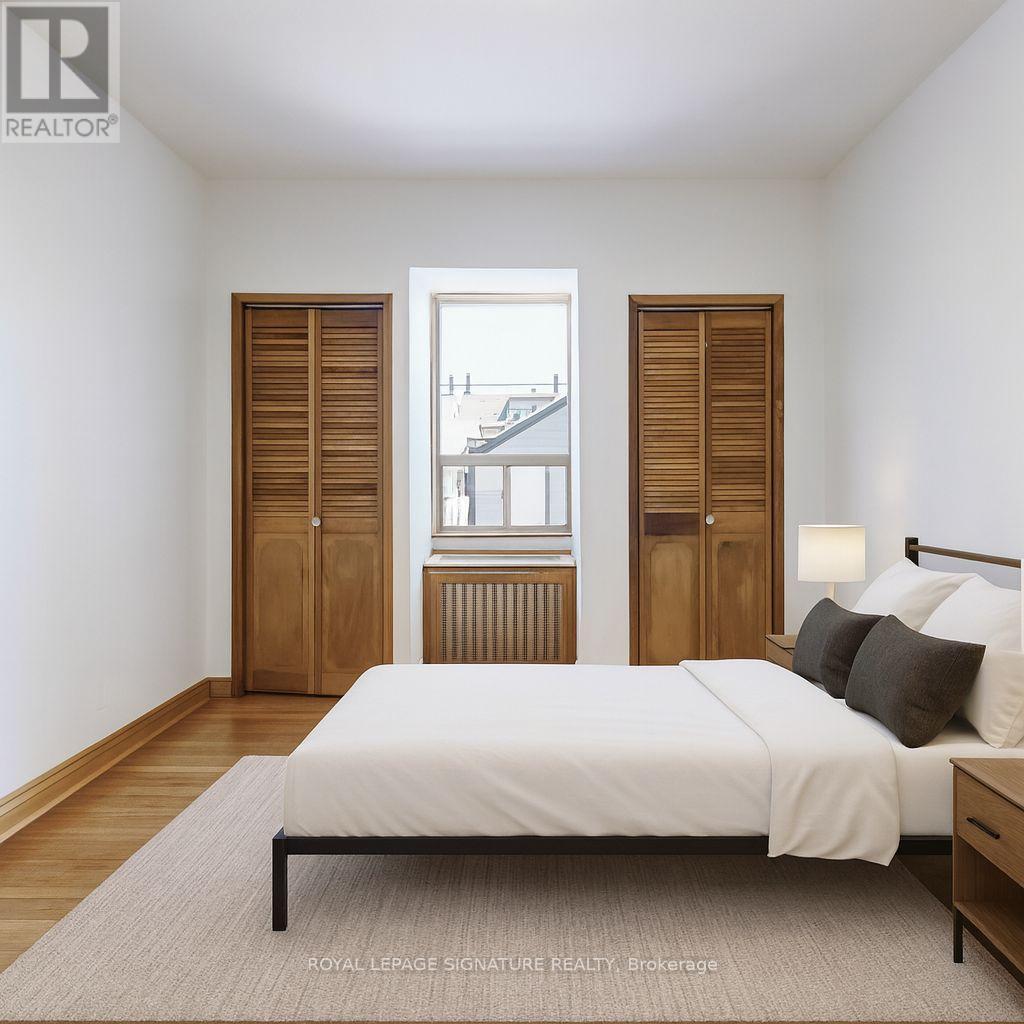 Photo 8 of Main 247 Palmerston Avenue, Toronto ON