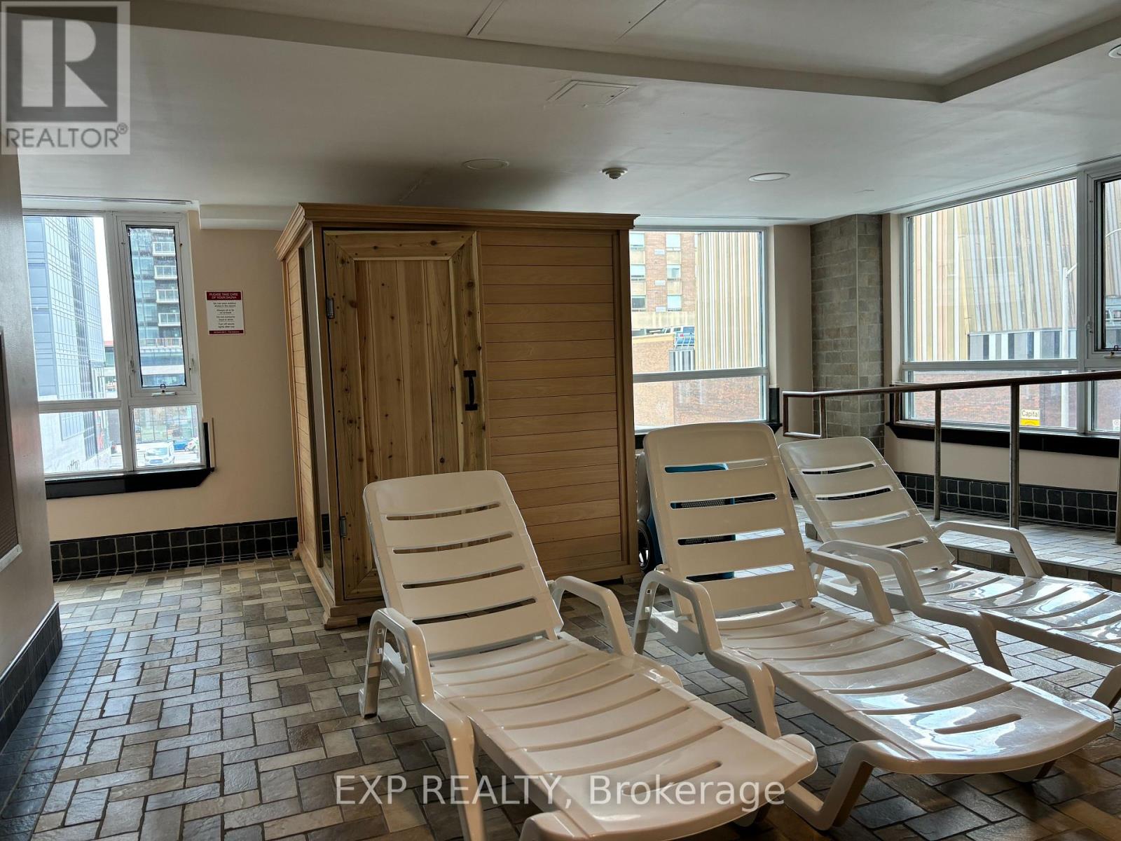 Photo 4 of 606 200 Besserer Street, Ottawa ON