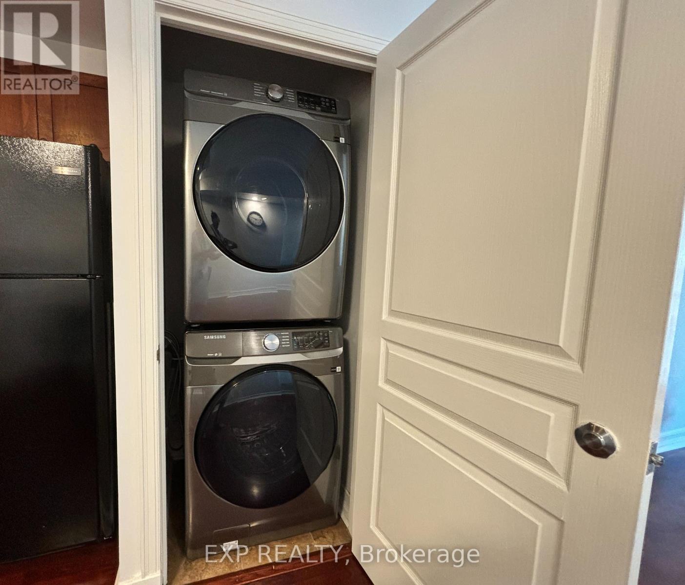 Photo 8 of 606 200 Besserer Street, Ottawa ON