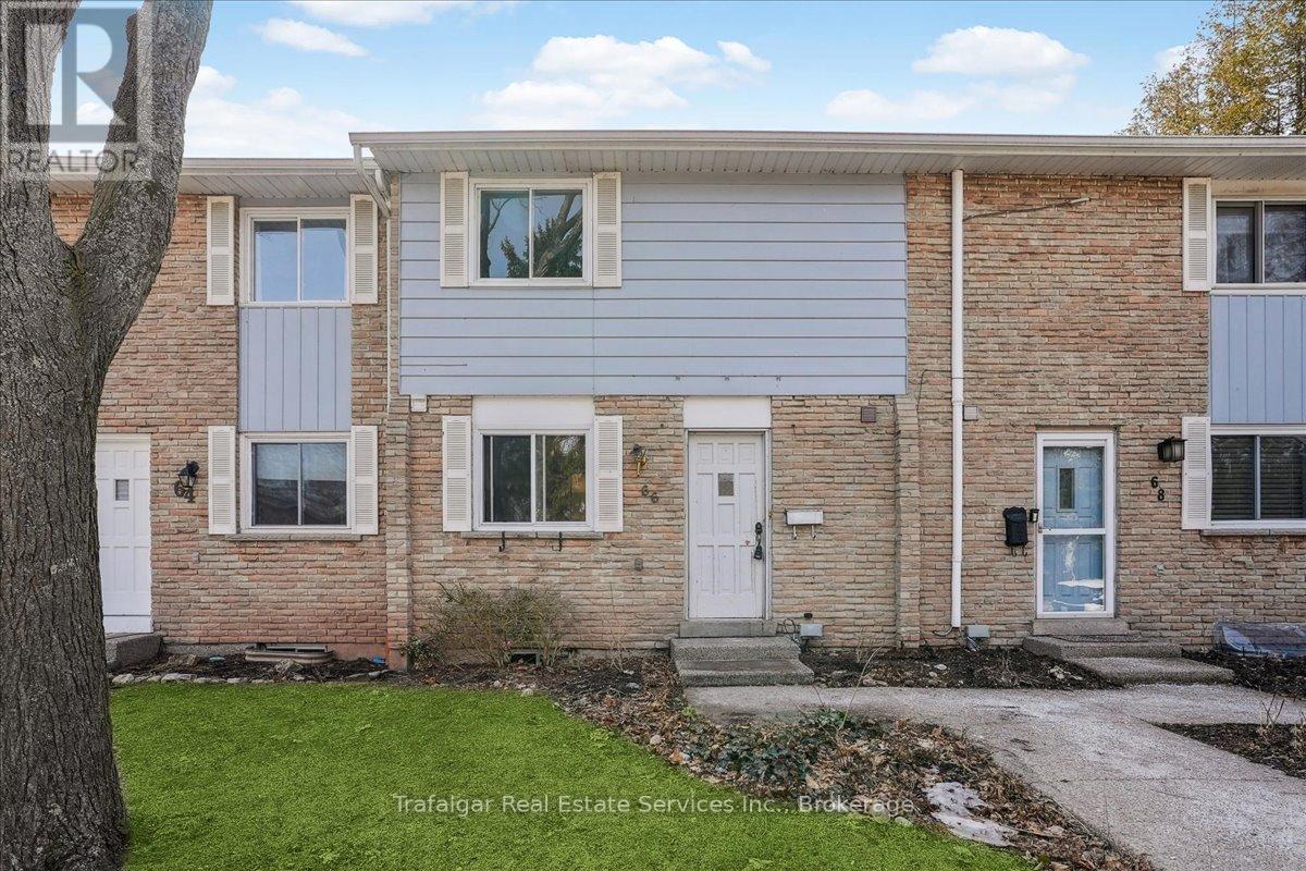 Photo 32 of 66 Worthington Drive, Oakville ON