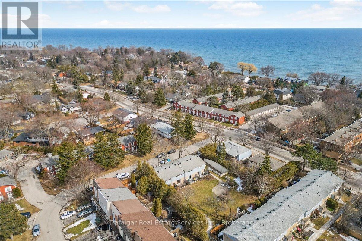 Photo 1 of 66 Worthington Drive, Oakville ON