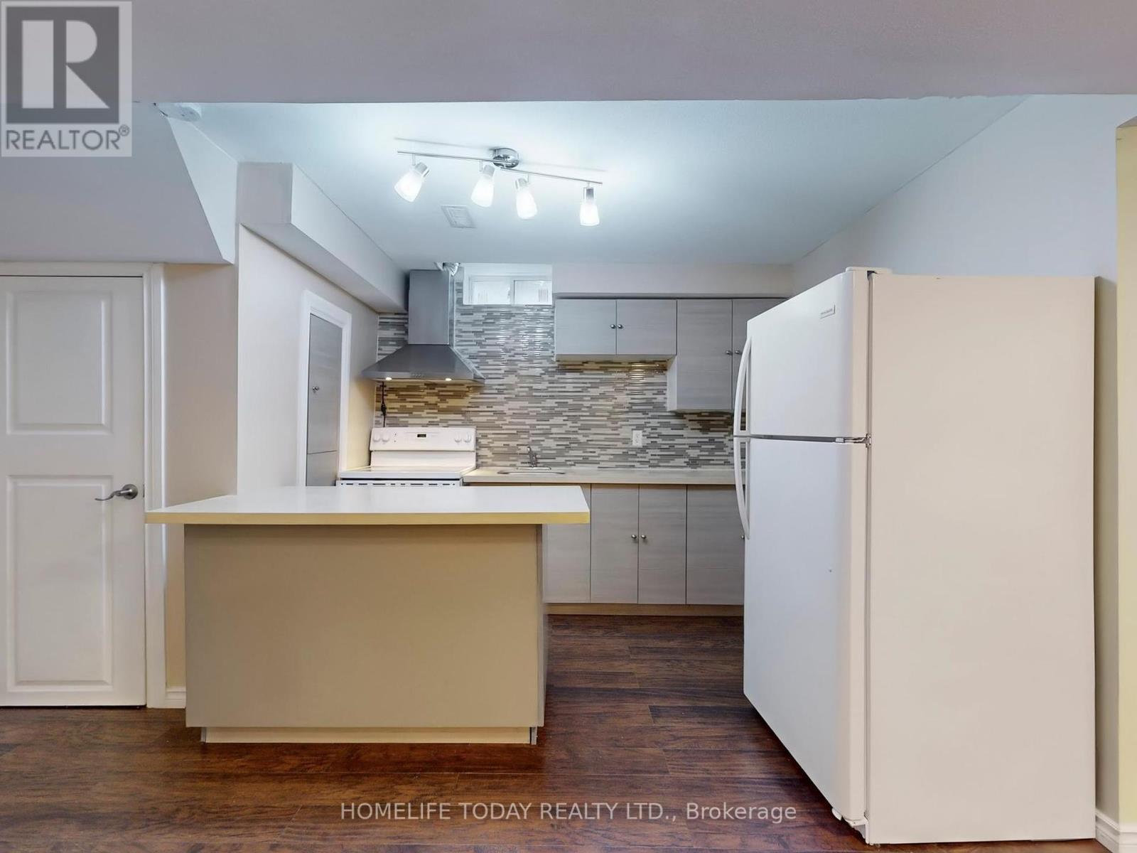 Photo 32 of 468 Roy Rainey Avenue, Markham ON