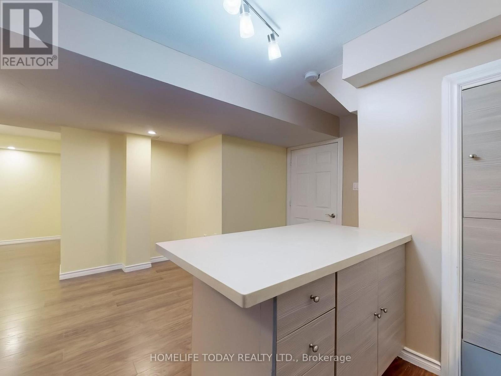 Photo 33 of 468 Roy Rainey Avenue, Markham ON