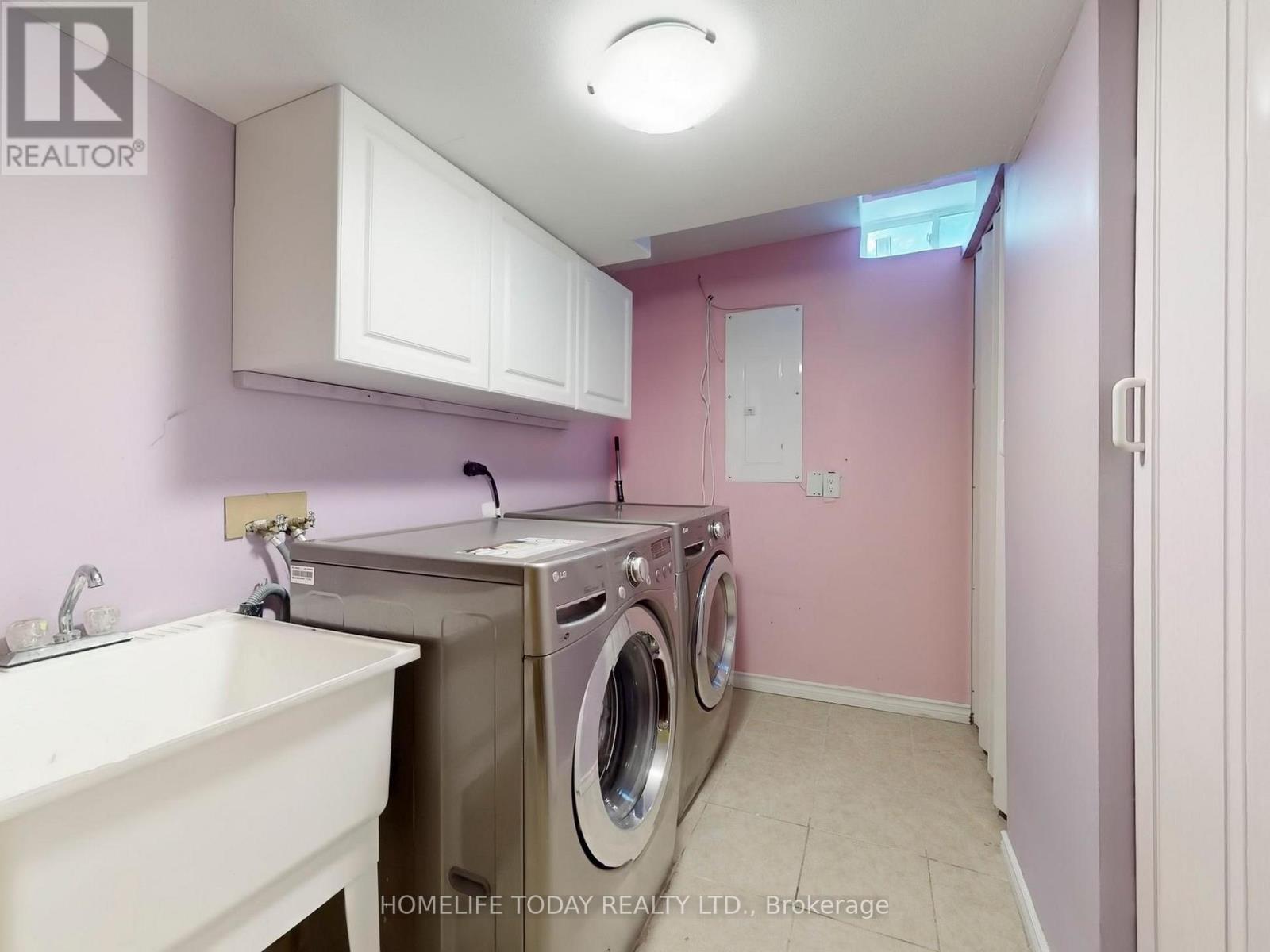 Photo 38 of 468 Roy Rainey Avenue, Markham ON