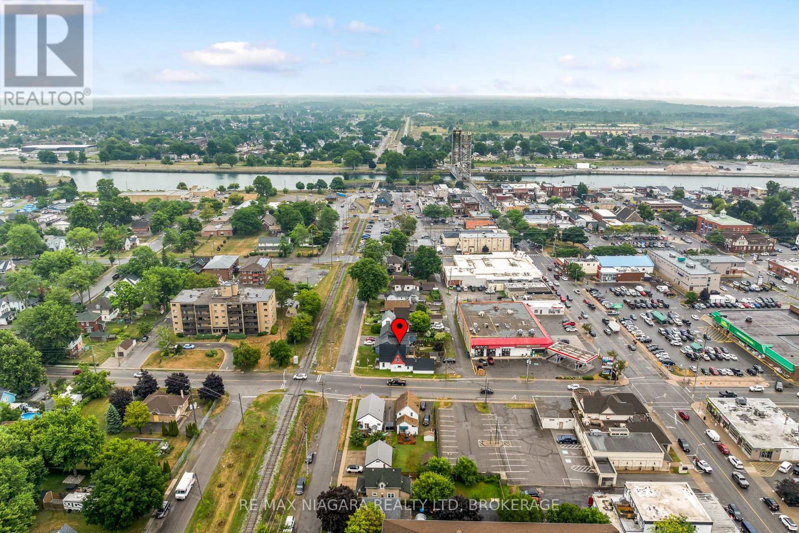 Photo 32 of 44 Park Street, Port Colborne ON