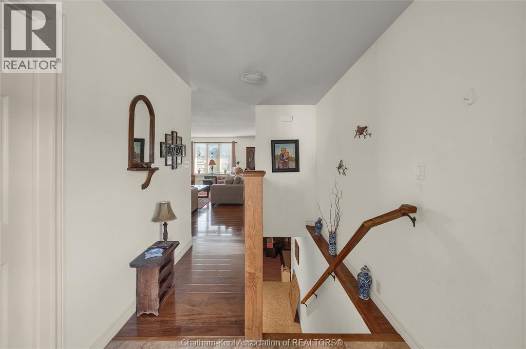 Photo 23 of 3 Schooner Court, Chatham ON
