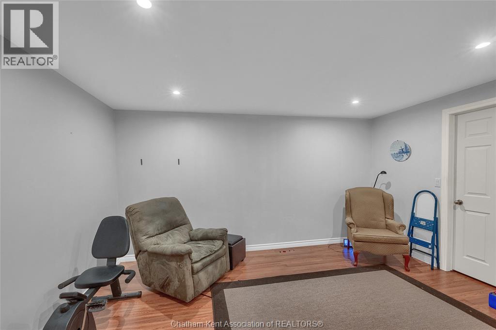 Photo 19 of 3 Schooner Court, Chatham ON