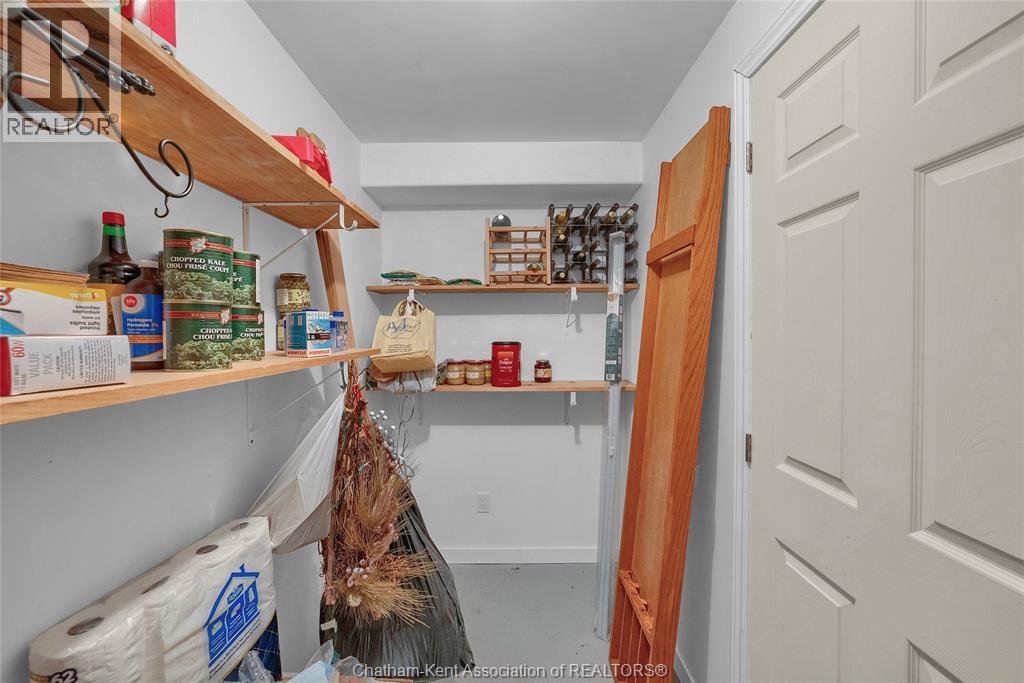 Photo 17 of 3 Schooner Court, Chatham ON