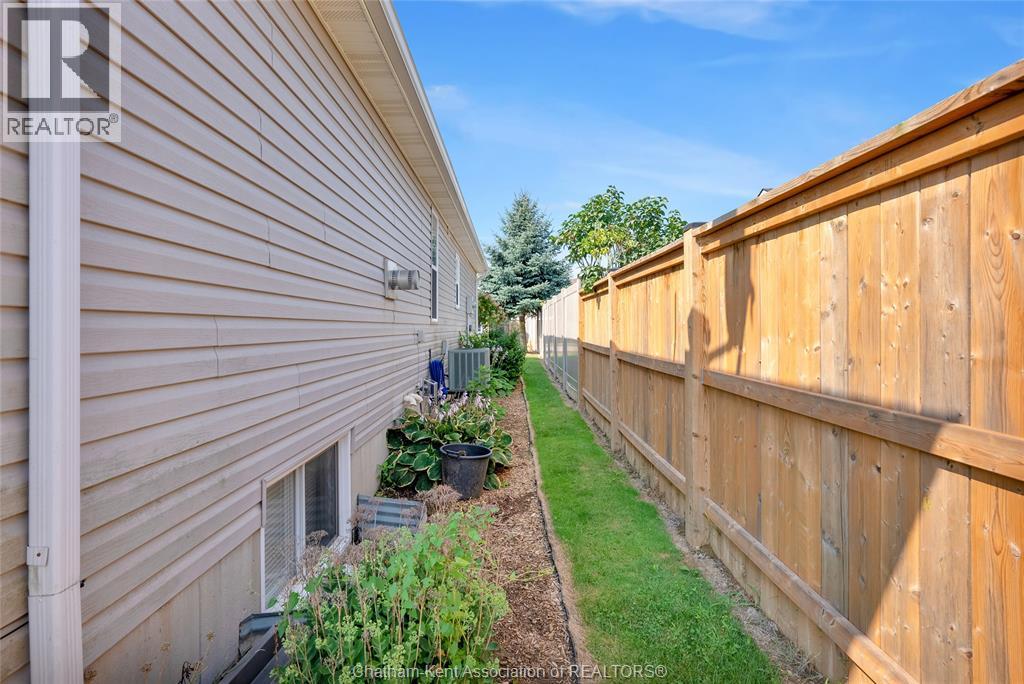 Photo 11 of 3 Schooner Court, Chatham ON