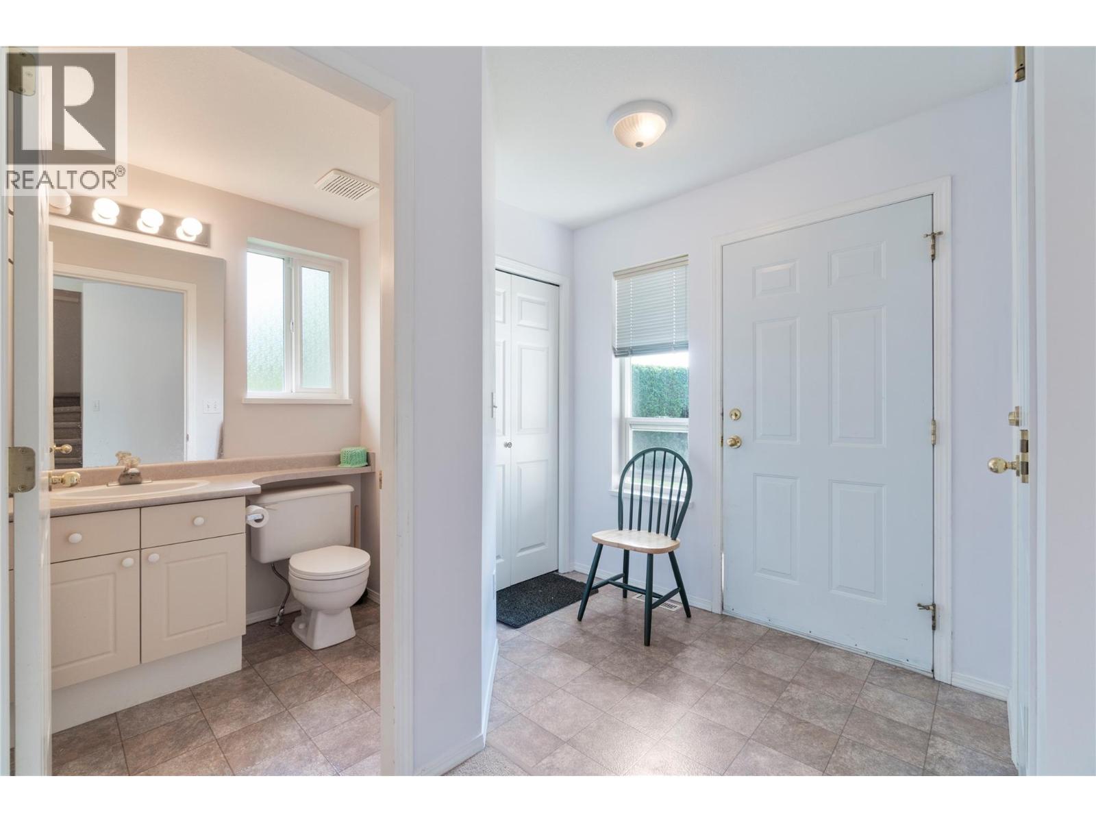 Photo 2 of 2951 11 Avenue Ne Unit 5, Salmon Arm BC