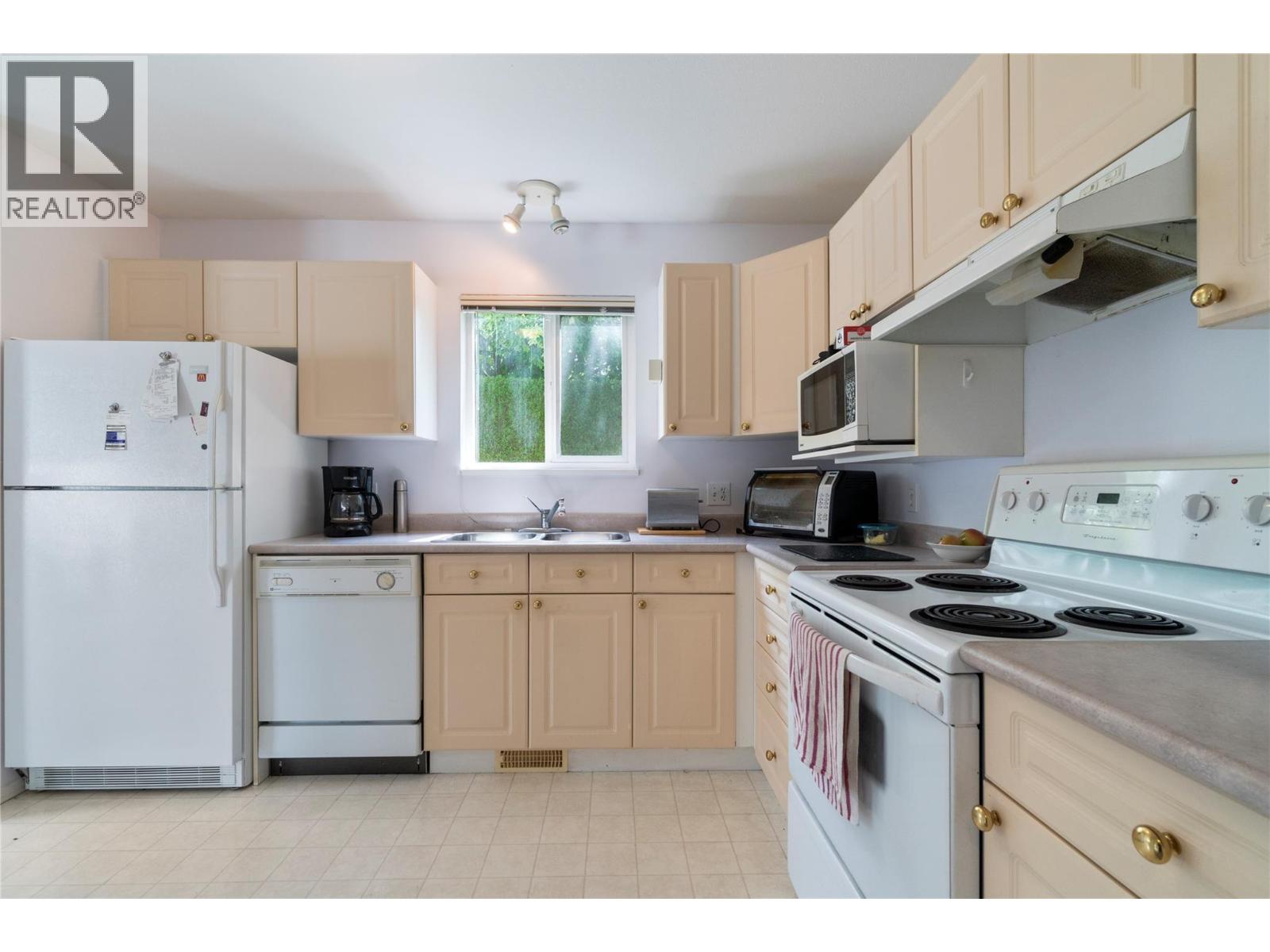 Photo 8 of 2951 11 Avenue Ne Unit 5, Salmon Arm BC