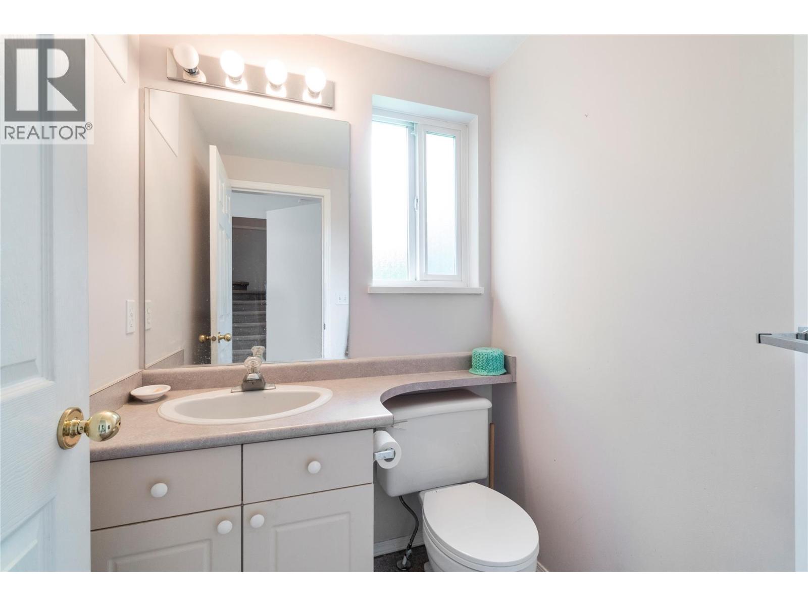 Photo 9 of 2951 11 Avenue Ne Unit 5, Salmon Arm BC