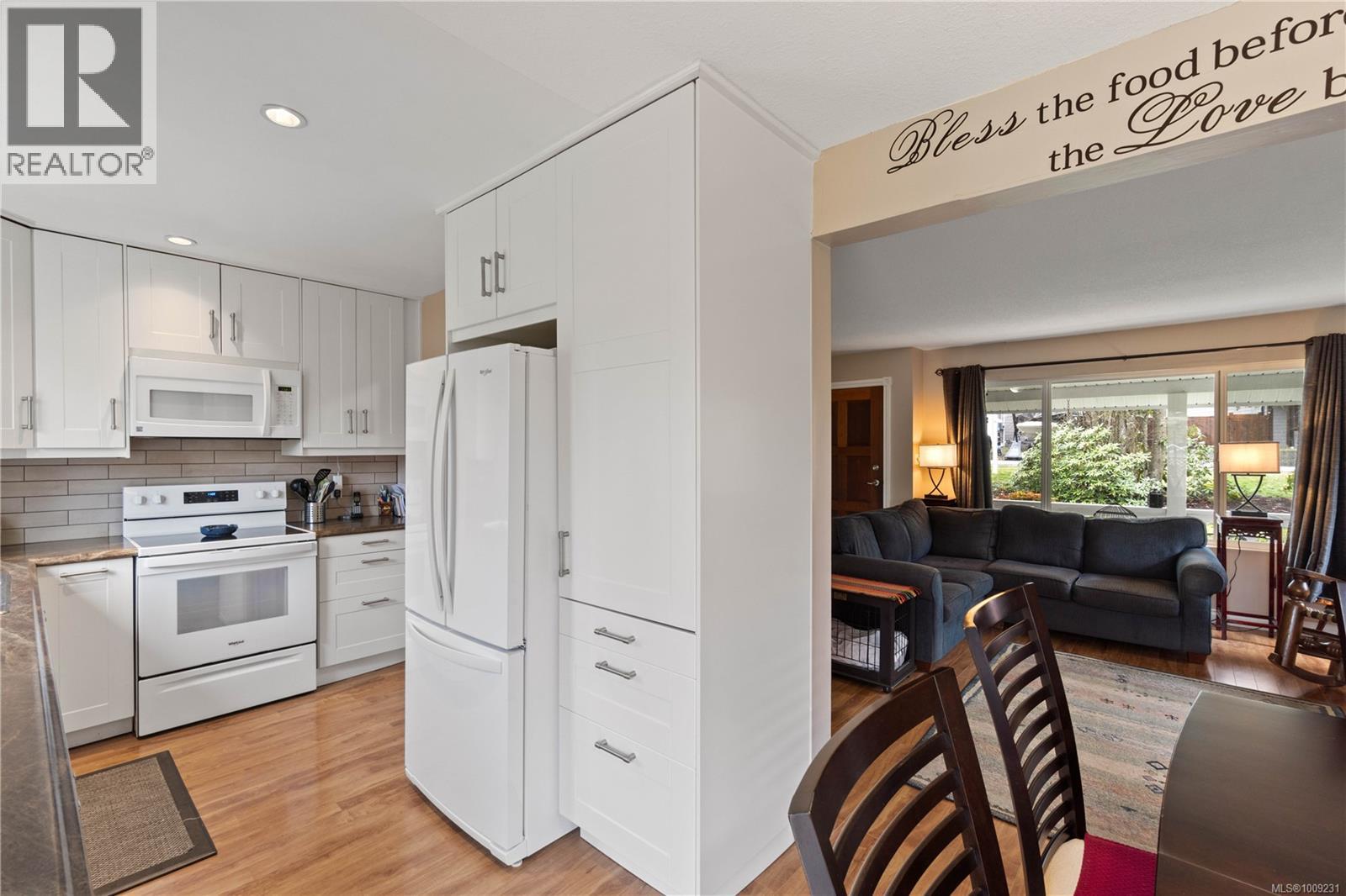 Photo 17 of 2234 Neil Dr, Nanaimo BC