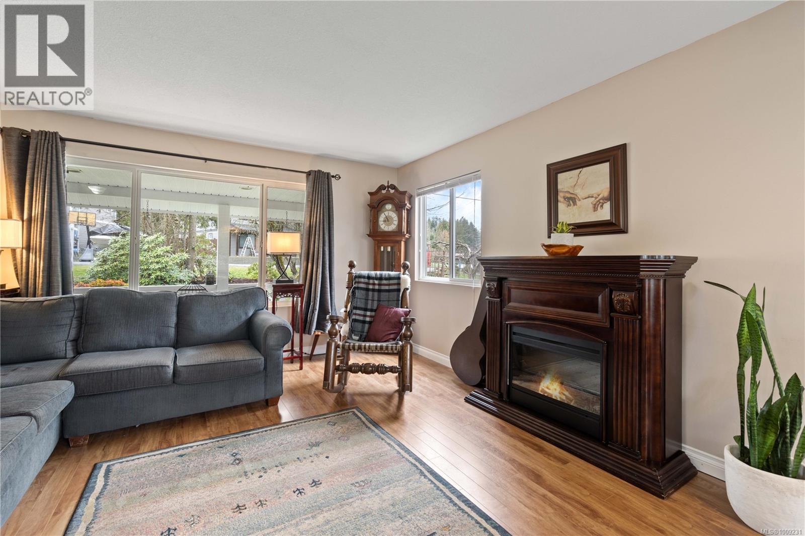 Photo 6 of 2234 Neil Dr, Nanaimo BC