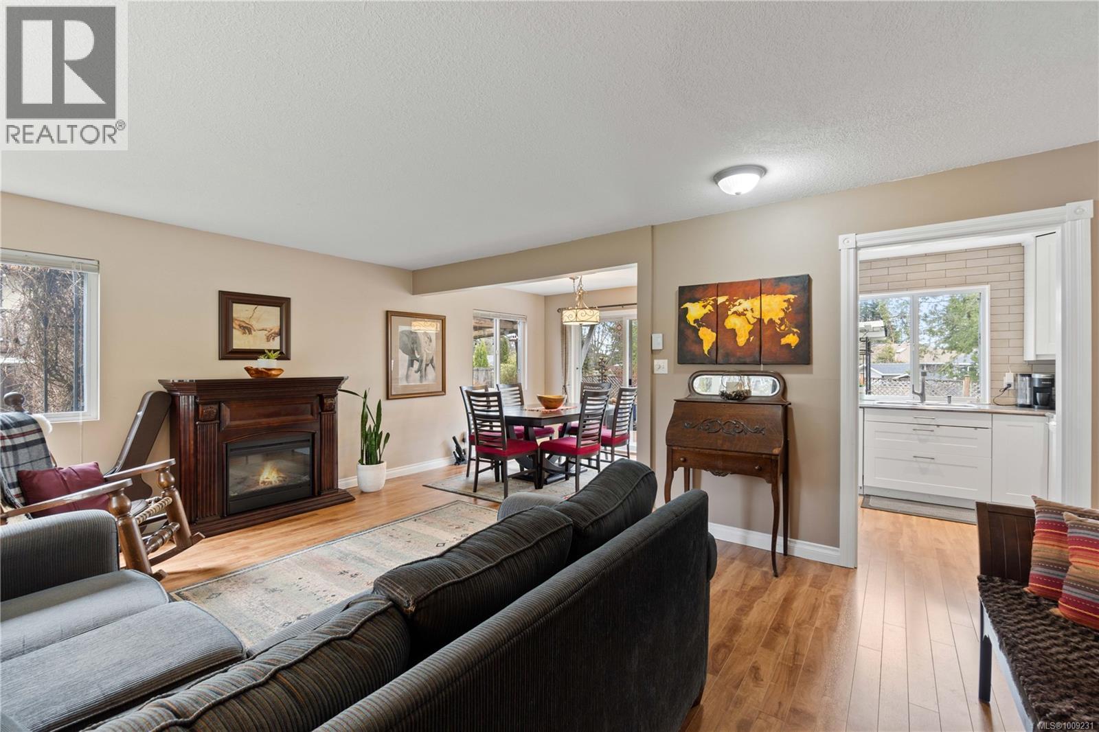 Photo 7 of 2234 Neil Dr, Nanaimo BC