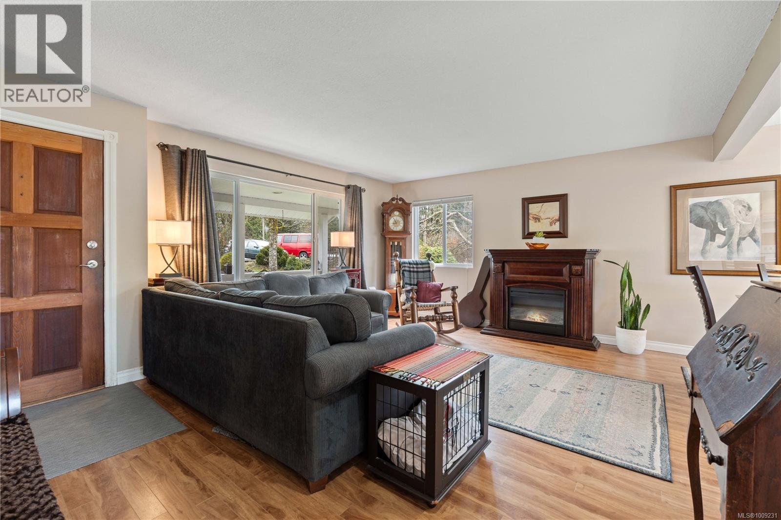 Photo 9 of 2234 Neil Dr, Nanaimo BC