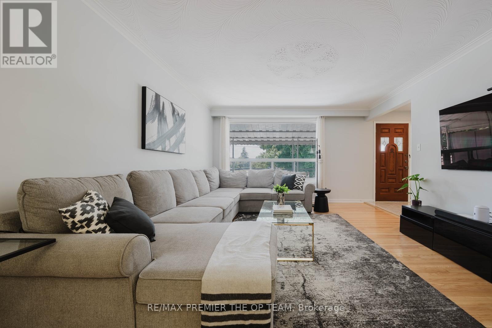 Photo 9 of 2939 Islington Avenue, Toronto ON