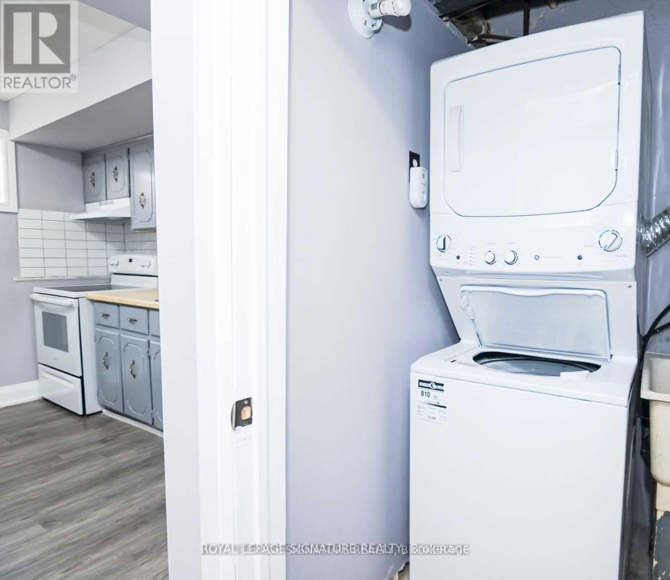 Photo 13 of 827 Stainton Drive, Mississauga ON