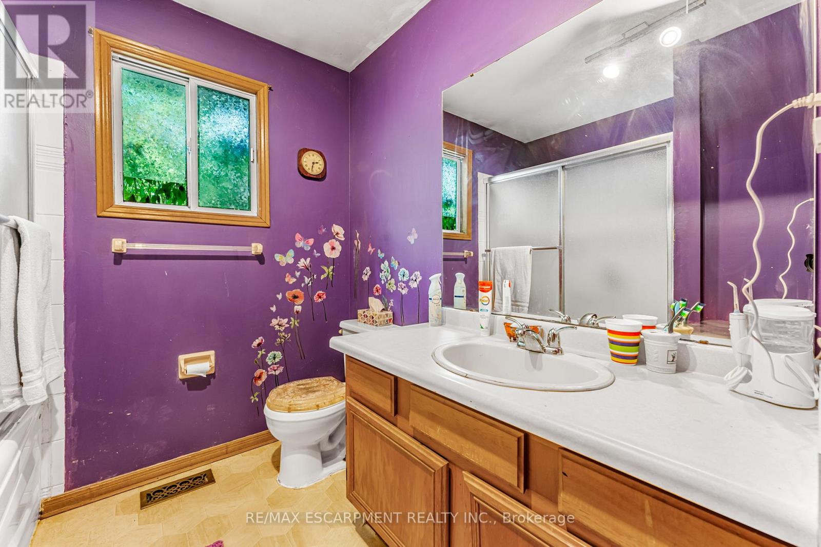 Photo 7 of 40 Wade Road, West Lincoln ON