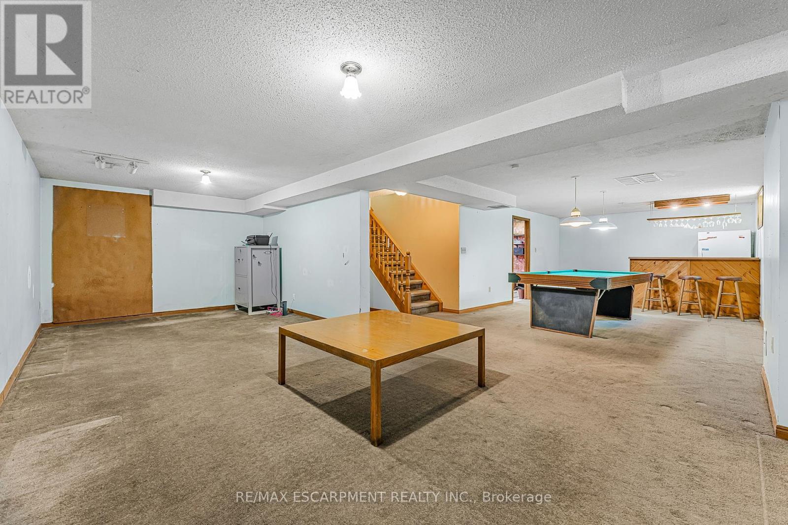 Photo 2 of 40 Wade Road, West Lincoln ON