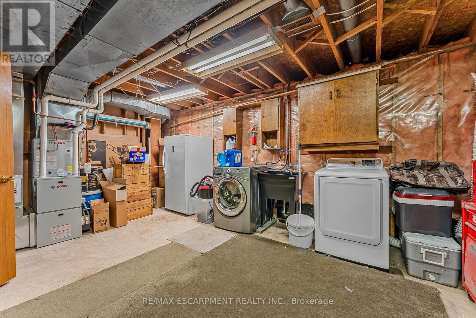 Photo 5 of 40 Wade Road, West Lincoln ON
