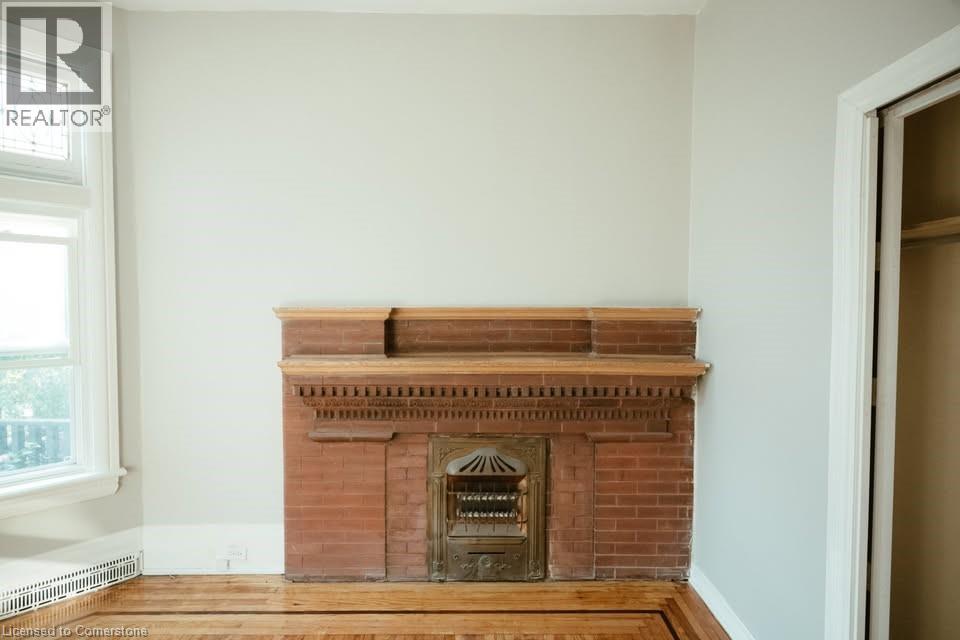 Photo 6 of 122 Robinson Street, Hamilton ON