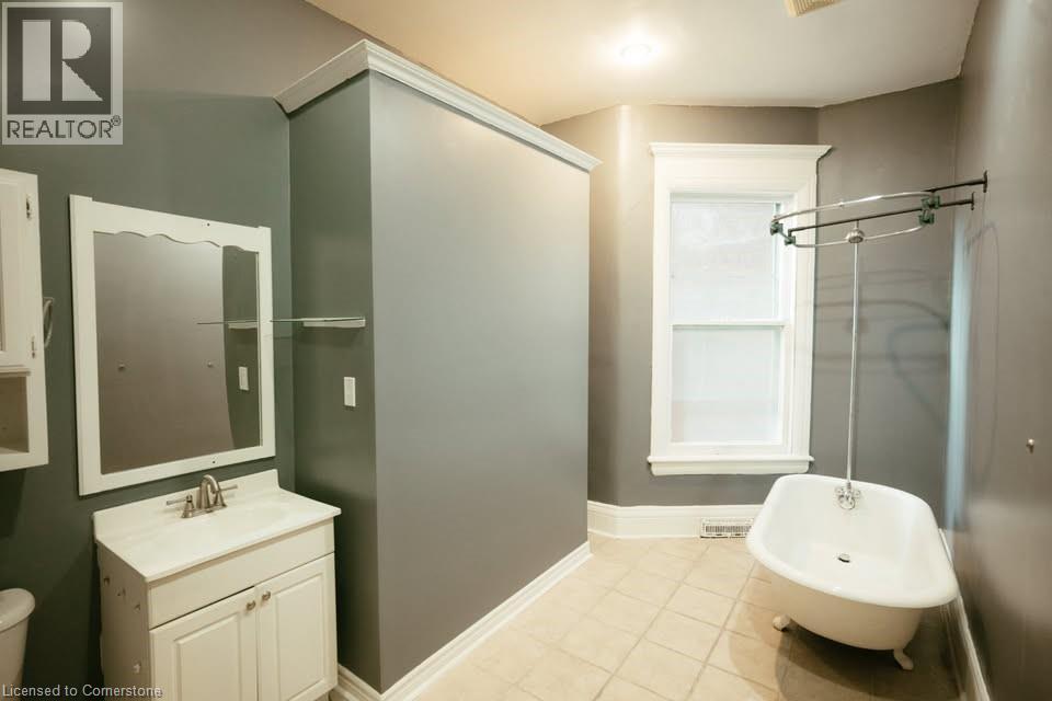 Photo 7 of 122 Robinson Street, Hamilton ON