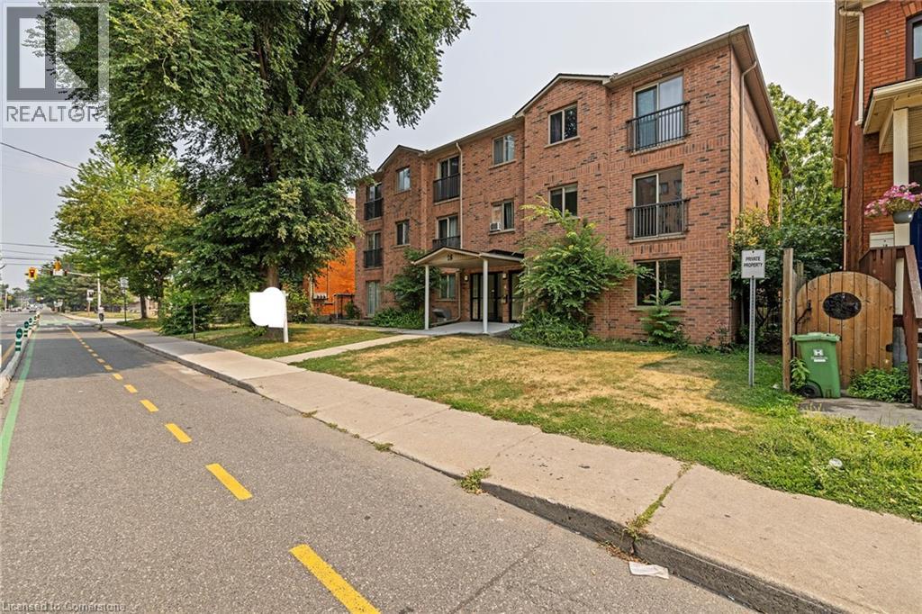 Photo 14 of 28 Victoria Avenue N Unit 104, Hamilton ON