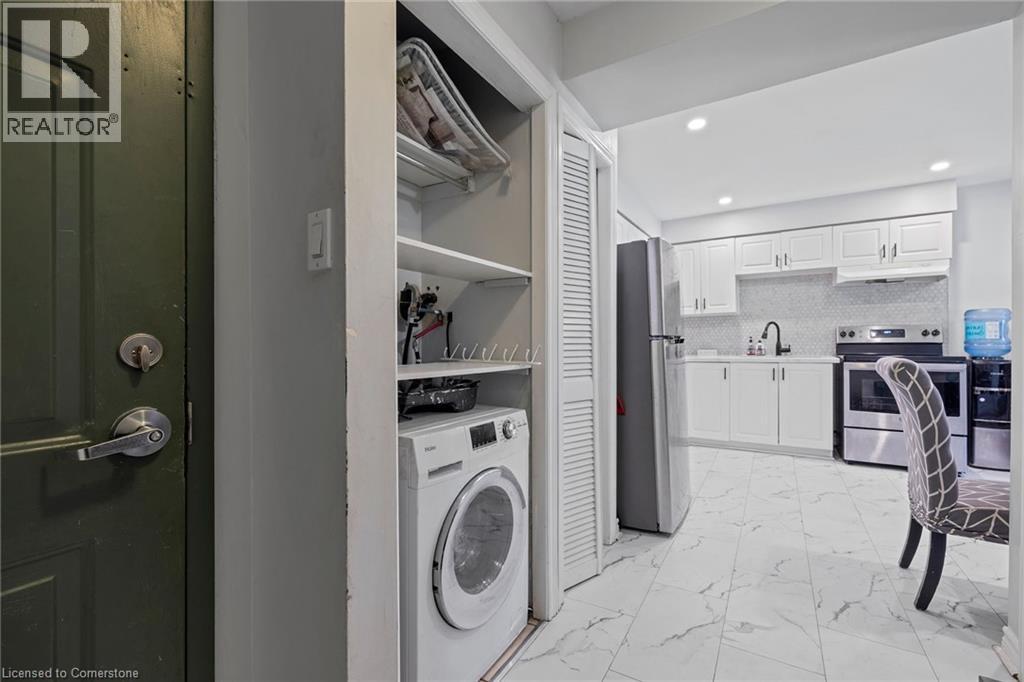 Photo 18 of 28 Victoria Avenue N Unit 104, Hamilton ON