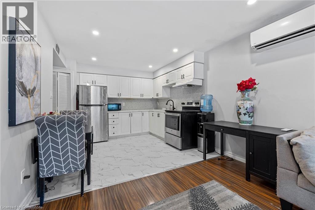 Photo 2 of 28 Victoria Avenue N Unit 104, Hamilton ON