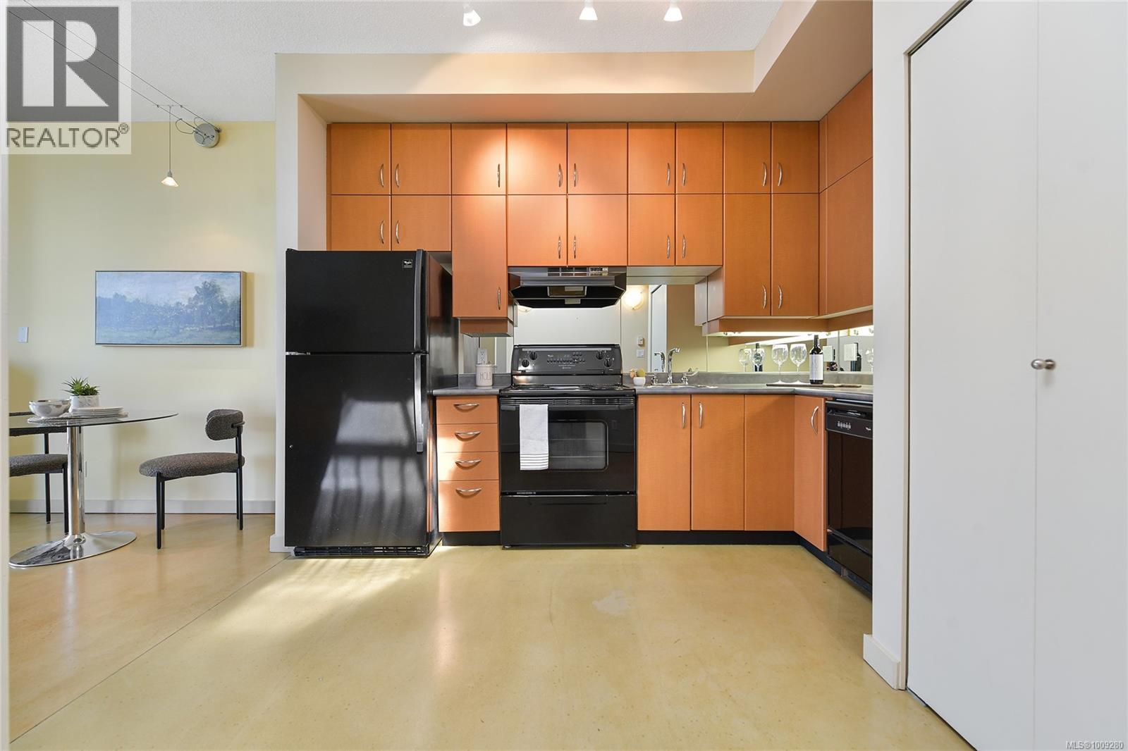 Photo 24 of 513 409 Swift St, Victoria BC