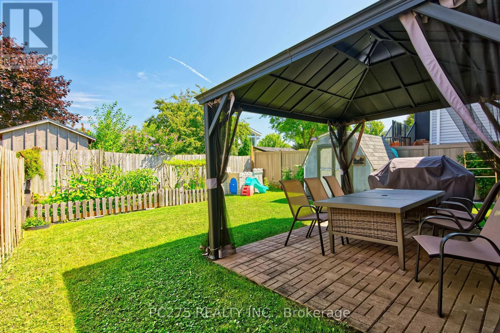 Photo 8 of 402 Chestnut Street, St Thomas ON