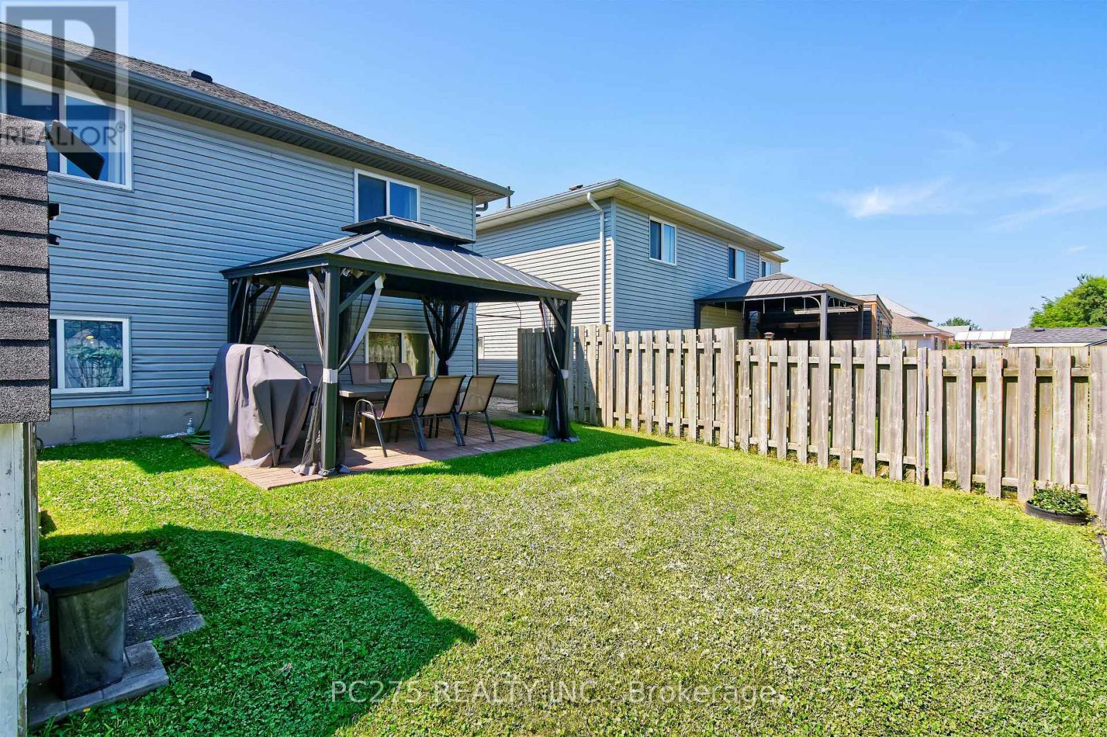 Photo 20 of 402 Chestnut Street, St Thomas ON