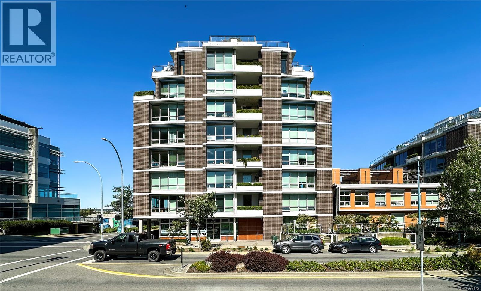 Photo 21 of 305 399 Tyee Rd, Victoria BC