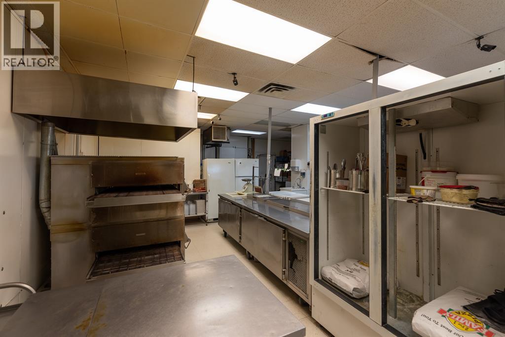 Photo 4 of 3314 50 Avenue, Lloydminster AB