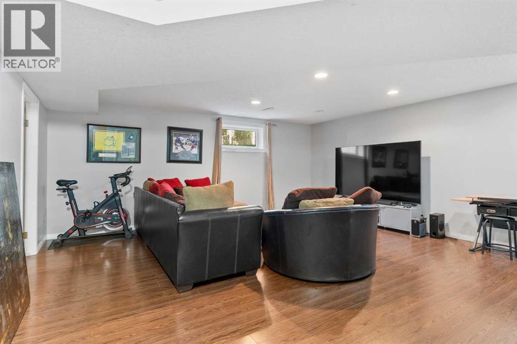 Single Family House for Sale in  Sierra Nevada Green SW Signal Hill Calgary 