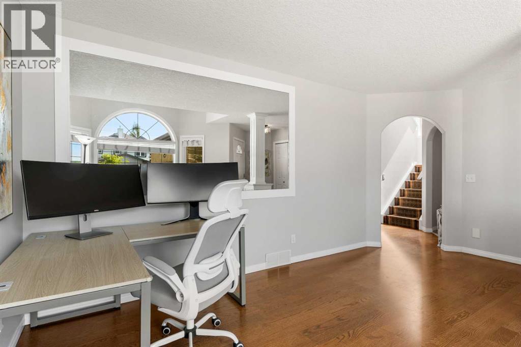 Single Family House for Sale in  Sierra Nevada Green SW Signal Hill Calgary 