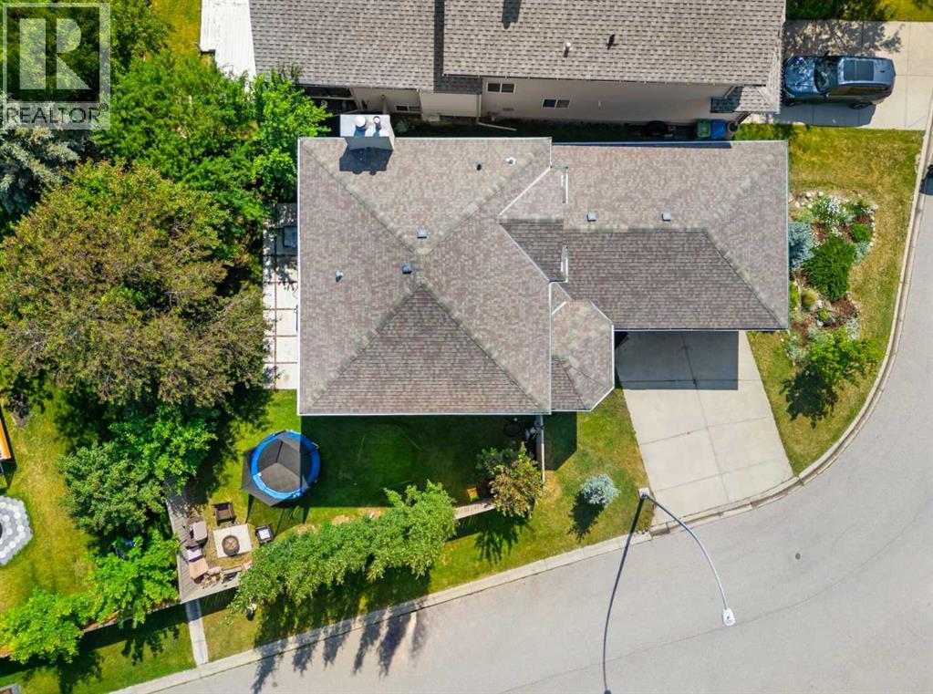 Single Family House for Sale in  Sierra Nevada Green SW Signal Hill Calgary 