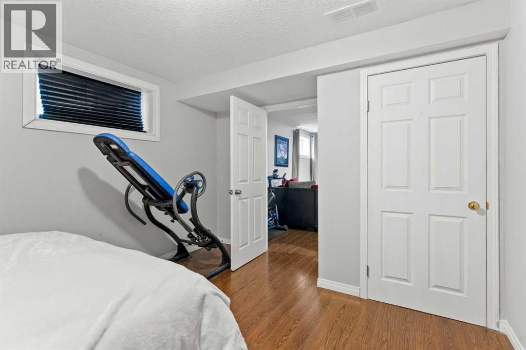 Single Family House for Sale in  Sierra Nevada Green SW Signal Hill Calgary 