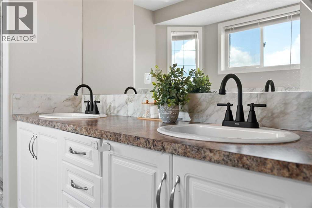 Single Family House for Sale in  Sierra Nevada Green SW Signal Hill Calgary 