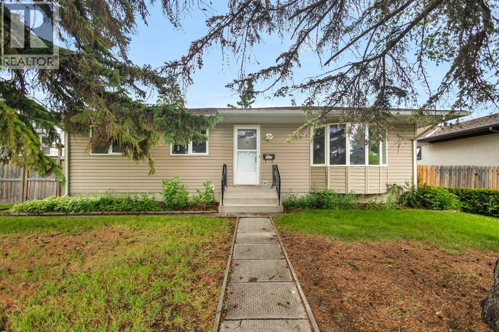 Single Family House Bungalow for Sale in  Hunterfield Road NW Huntington Hills Calgary 