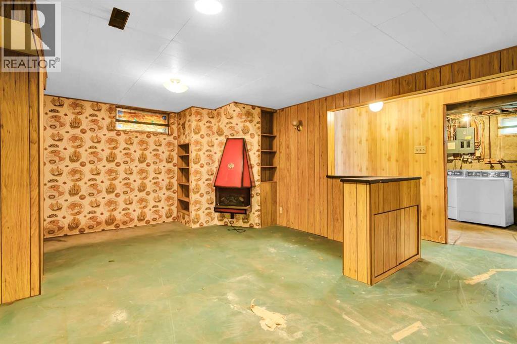 Single Family House Bungalow for Sale in  Hunterfield Road NW Huntington Hills Calgary 