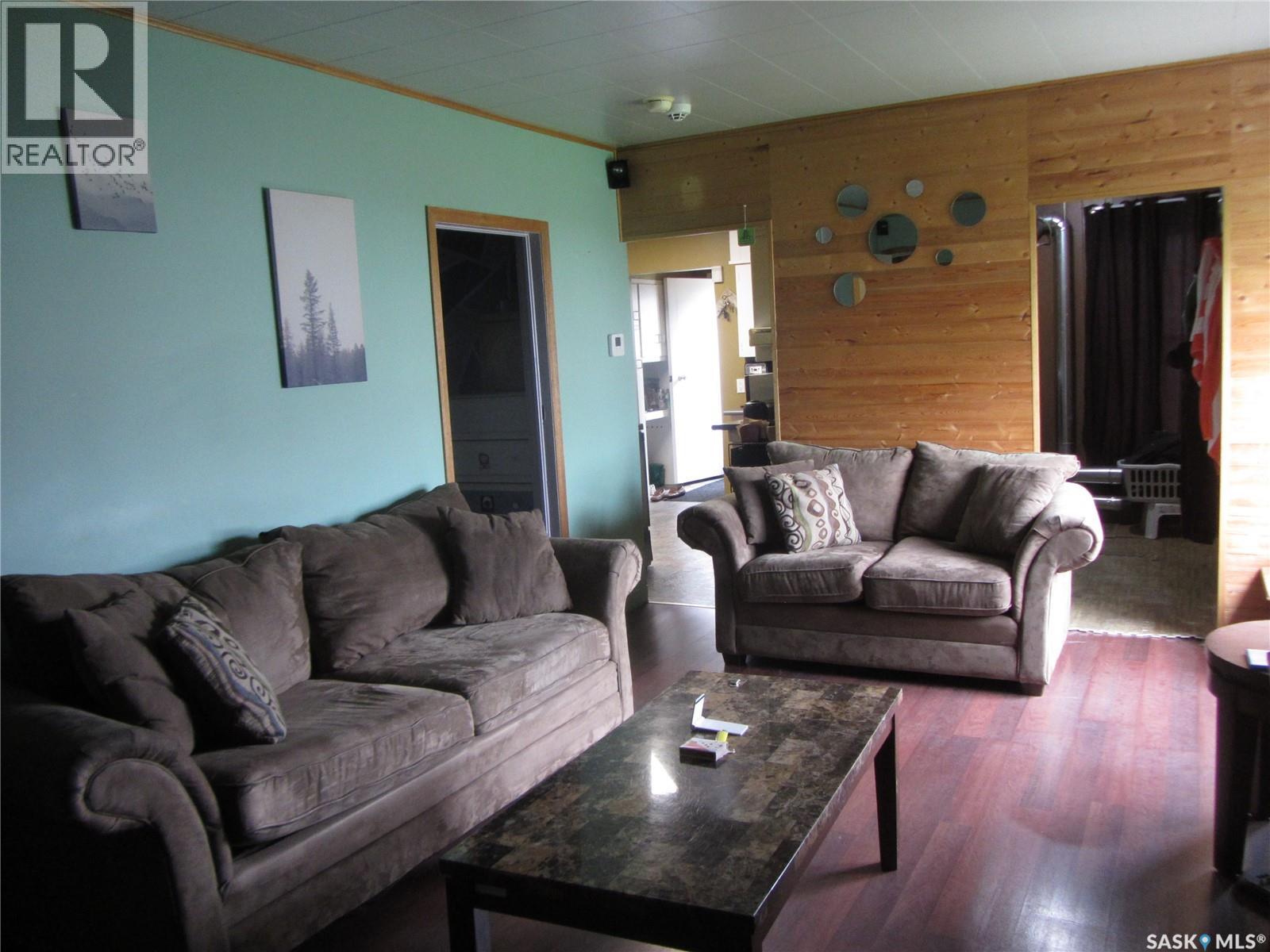 Photo 3 of 916 Weldon Avenue S, Saskatoon SK