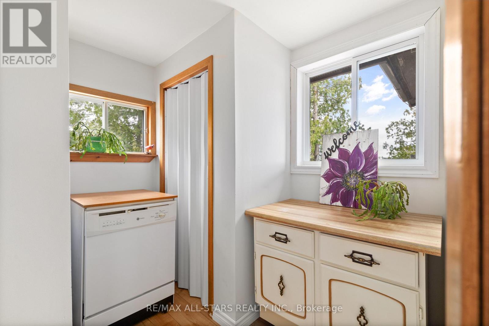 Photo 33 of 149 Lakeside Drive, Kawartha Lakes ON
