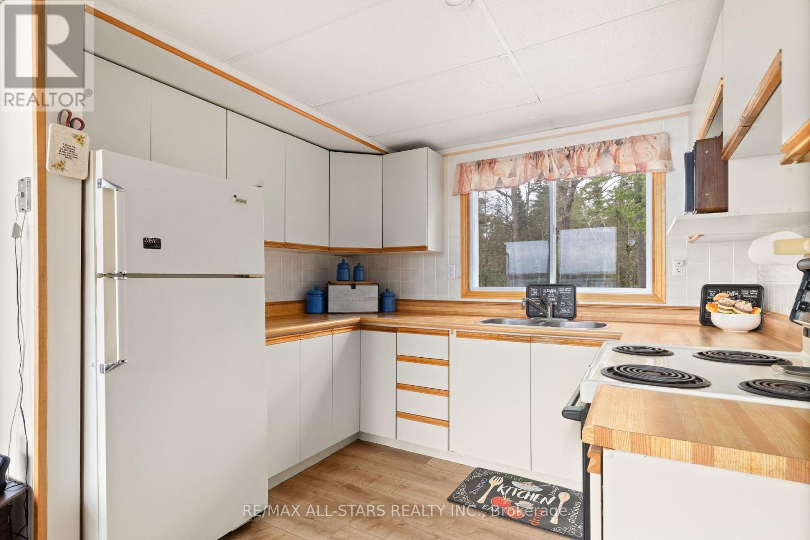 Photo 35 of 149 Lakeside Drive, Kawartha Lakes ON