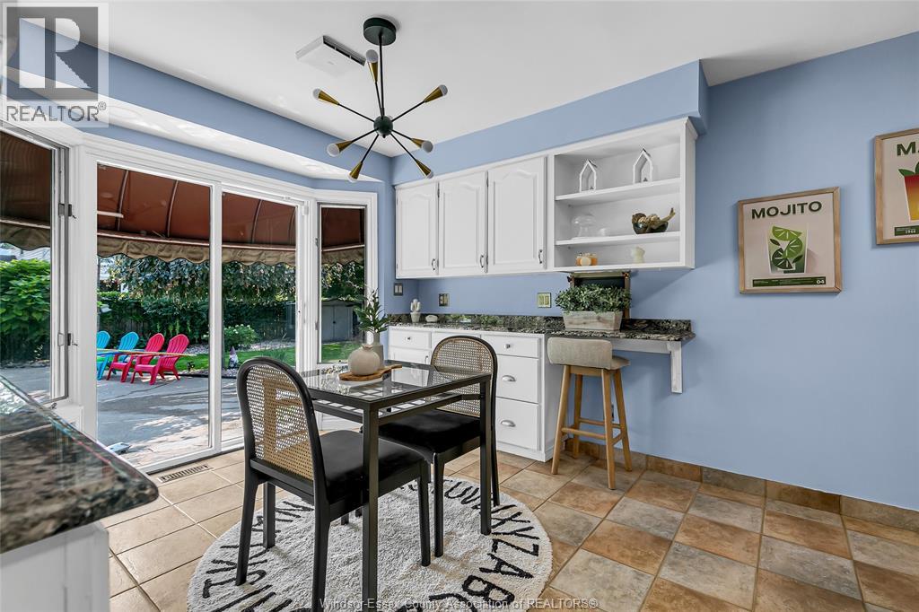Photo 12 of 2470 Glenwood Avenue, Windsor ON