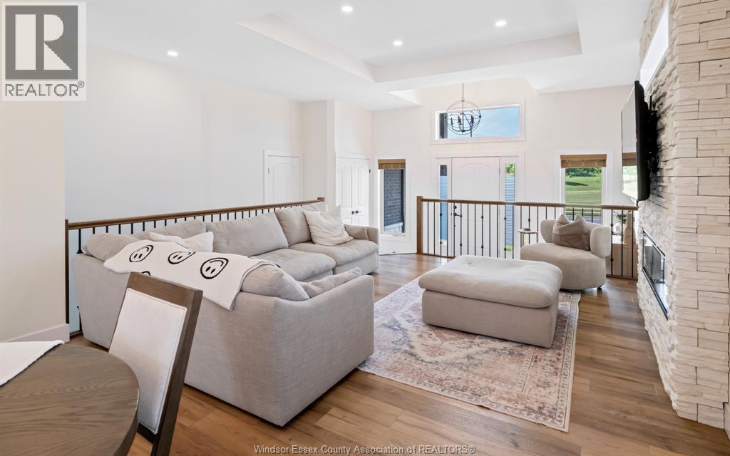 Photo 14 of 105 Conservation Boulevard, Kingsville ON