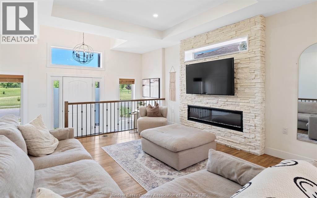 Photo 41 of 105 Conservation Boulevard, Kingsville ON